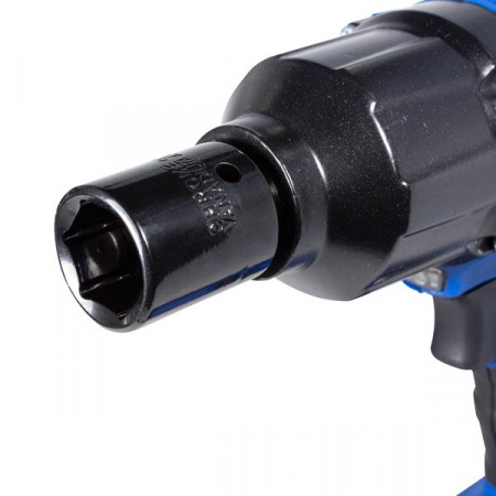 Гайковерт RF-03055 ударный аккумуляторный 1/2' (18V 4.0AH LI-ION, 700Нм) с комплектом головок (17, 19, 21, 22мм) ROCKFORCE /1/3